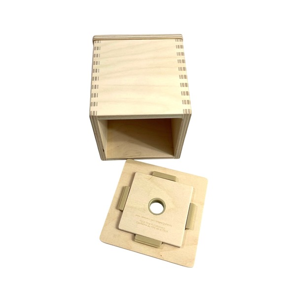 Lovevery magic tissue box - Picture 5 of 6